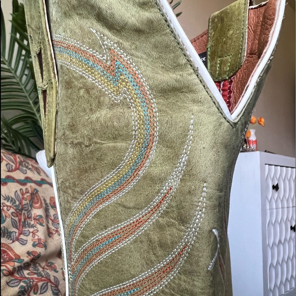 Made in Mexico VINTAGE cowboy boots!!!